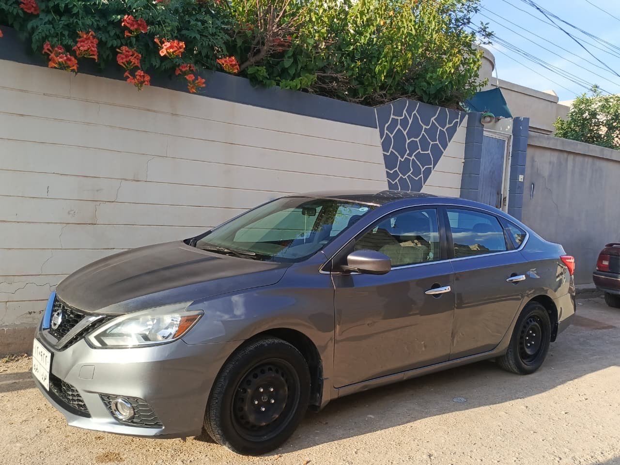 سلام عليكم
سيارة نيسان سنترة 2016 فئة sv وارد امريكي 

سيارة نضيفه مكفوله شرط 

سيارة ضررها موجود باب سايق وبدل بوند بيدي 

ماشيه 91 الف ميل
سيارة تبريد شرط محرك 1.8 بدون دواخل 

كابون بانزين بيها سيارة سيارة بأسمي  بيها مجالل للشراي اليحب يتواصل عل ارقام شرط التحويل

*********** 

*********** 

خاص مفتوح