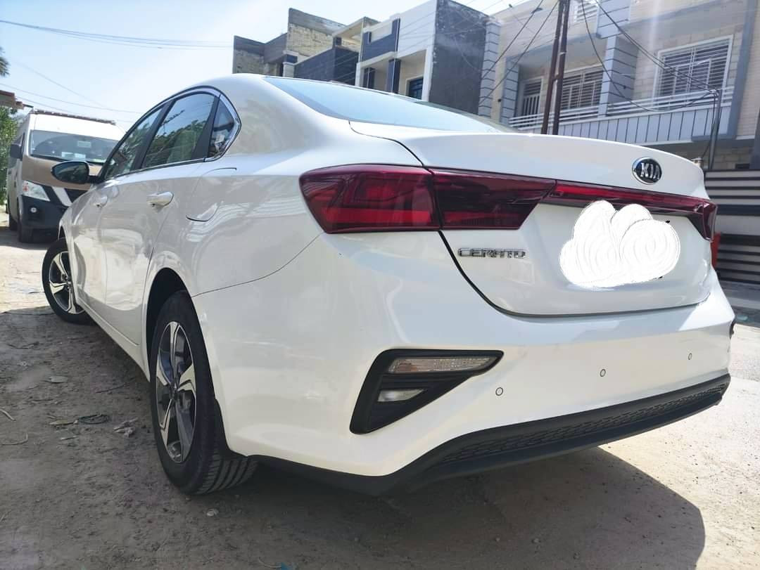 كيا سيراتو خليجي 

موديل 2021

 حجم المحرك 1600

 ماشيه47 الف فقط 

موصفات ( فول تحكم  ستيرن -فتحه سقف -تبريد خلفي داخل بيجي- لد امامي و لد خلفي- كامره خلفيه - مري شفط - اشاره بالمري- انضمه قياده- منضومه زنون اصلي- 5 ويل كب- )  مكفول من الحادث و الصبغ والتبديل  بيه رصعات مال حلوب وبارد بسيط  

 رقم بغداد بسمي بغداد  حي الجهاد 

السعر 163

رقم الهاتف وتساب ***********
