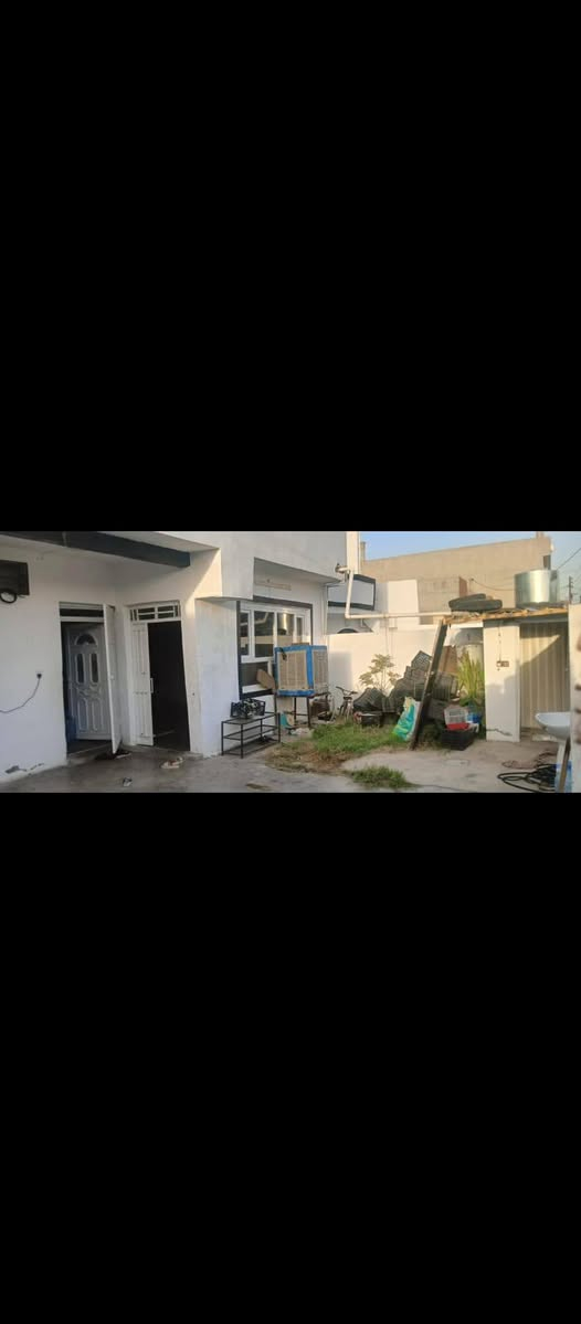 سلام عليكم دار للبيع 200متر كركوك سايدين أبو وليد قرب مدرسة الاشداء لتفاصيل اتصل على رقم ***********
