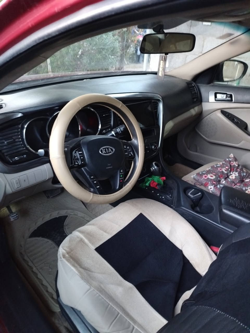 سلام عليكم
كيا اوبتيما موديل 2012 وارد أمريكي سياره بيه حادث بنيد اشاير بل مري محرك كير كفاله مابيه اي نقص تخم تايرات جديد رقم بغداد ب اسمي سنويه لحد 2030
الاستفسار ع الرقم
***********
