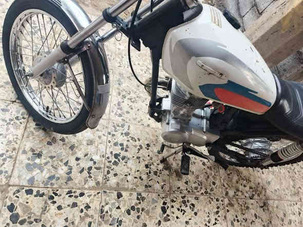 سلام عليكم دراجه نامه شلامجه  الاصلي كلك مديل 24 مامفتوحه غير تفيلس فقط دراجه حلوه ومناقصه شي المكان طريق النجف عمود 1095 السعر 450 وبيه مجال بصيط ***********
