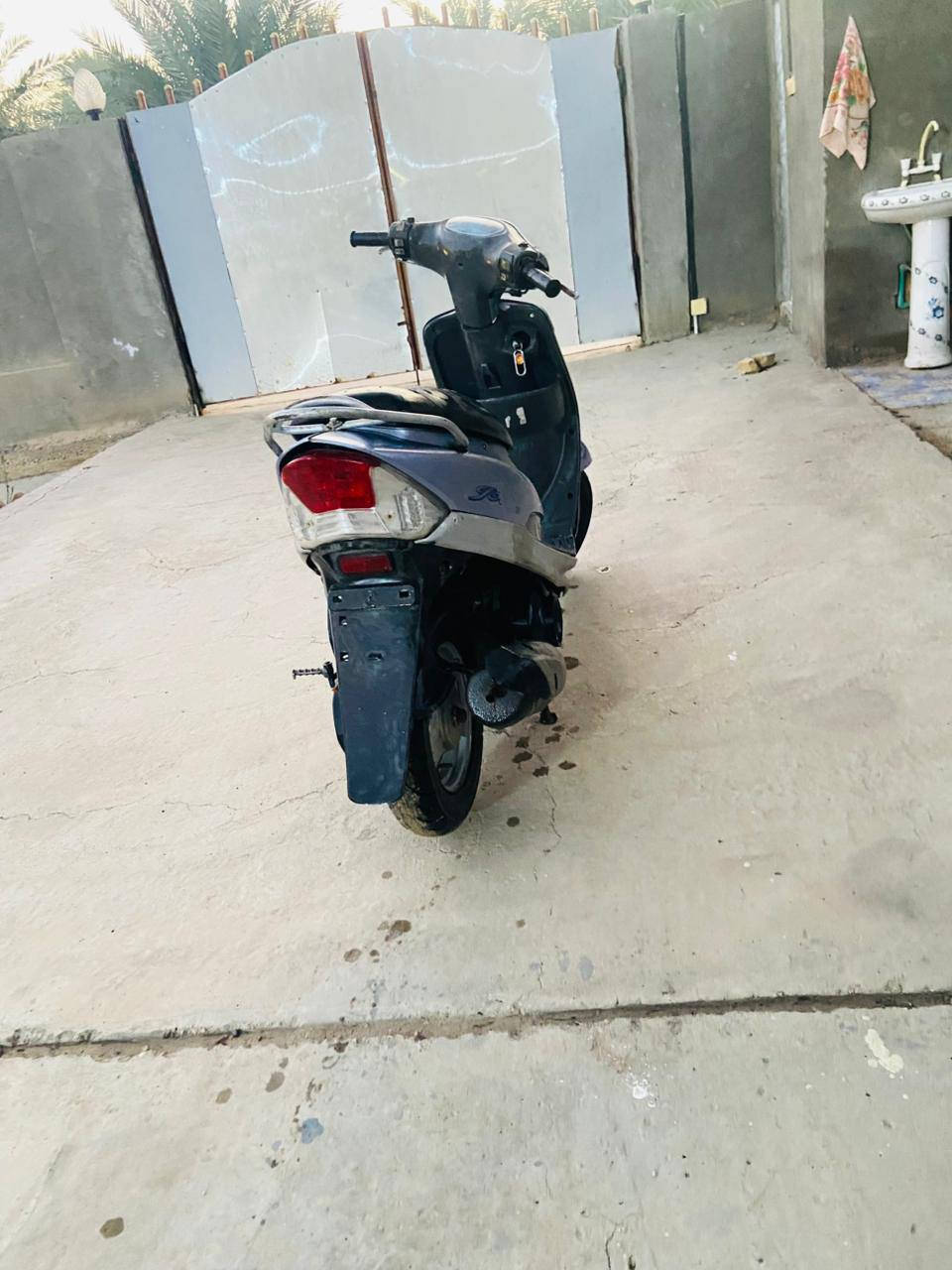 السلام عليكم دراجه منغولي مفتوحه لا تجيني تكلي شبيها دراجه شلعتها حلوه ومعدلها كلها بلاديه عنواني بابل غير متواجد ع النت 
***********
