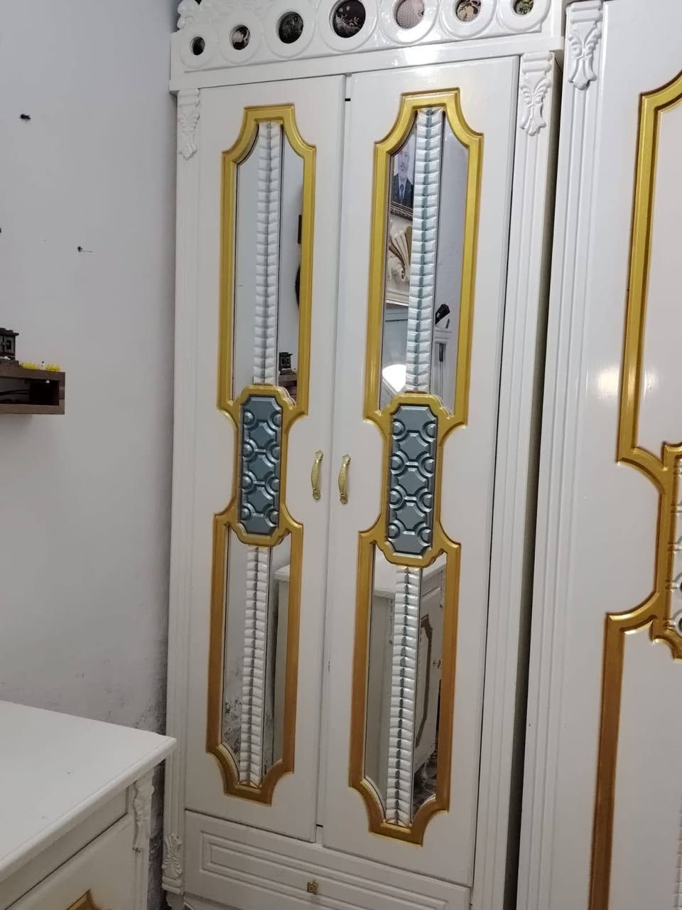 غرفة خشاب عراقي نضيفه خشب بلوك نضيف سعر 1250او بيه مجال قليل مكاني ناصريه اذا شراي نتصل عليه ***********
