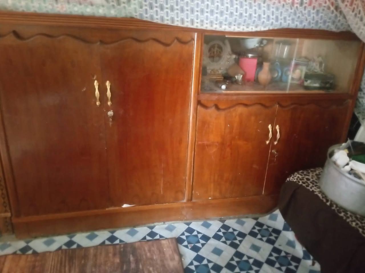 بوفيه للبيع  مابيها شي ونضيفه
150 بيها مجال  
ثلاجه  وكف ماطورها   بس   50  الف  
مكاني العسكري الاول


**إذا كنت صاحب هذا الإعلان وتريد حذفه لأي سبب، رجاءا أرسل رسالة إلى الدعم الفني**