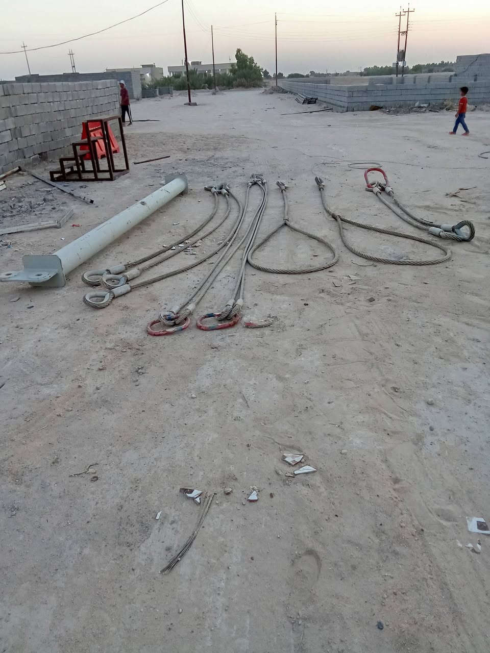السلام عليكم عارضة مع وايرات للبيع الاستفسار ***********
