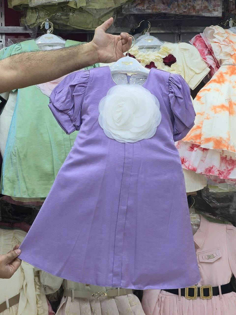 جديد 💃 فستان خامة باردة روعة 💥💥 

الأعمار/ 4-12 سنة 🧚

 

للحجز والاستفسار يرجى مراسلة الصفحة 📩☎️🚙


**إذا كنت صاحب هذا الإعلان وتريد حذفه لأي سبب، رجاءا أرسل رسالة إلى الدعم الفني**