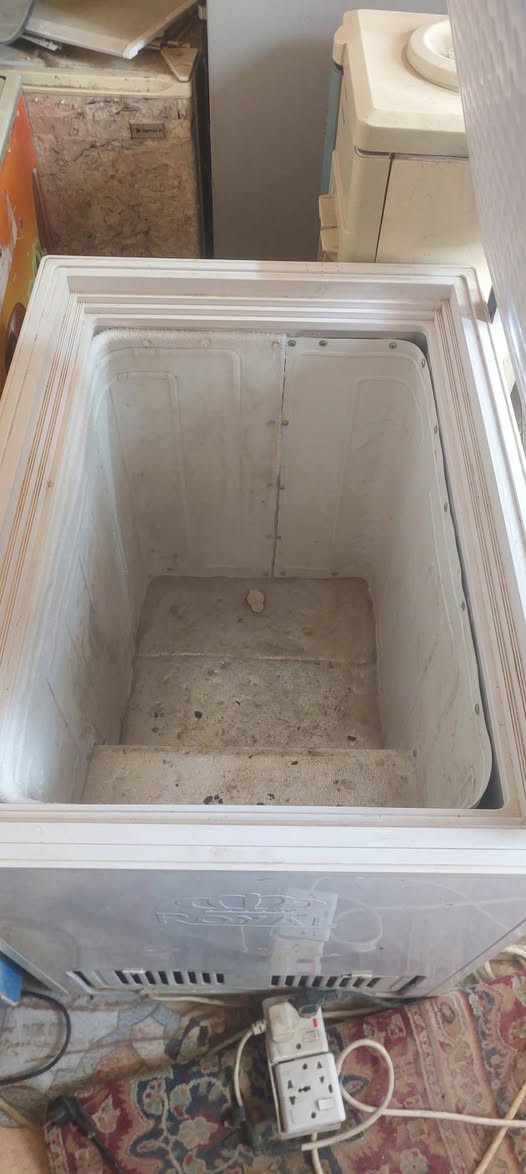 مجمده لبيع نضيفه شرط التجميد
*********** عمارة, ميسان
