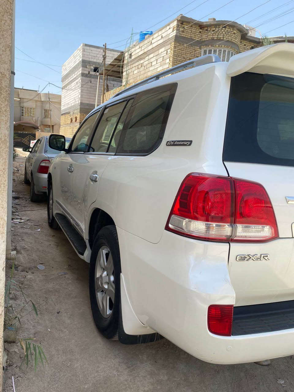 لاندكروز ستينيه موديل2011 خليجي رقم بصره لجديد كفاله ضربه وصبغ وتبديل رقم راعي سياره*********** البصرة, العراق
