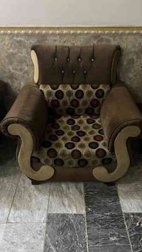 … تخم للبيع 13 ( مقعد ) مثل متشوفون جديد استخدام سنة و لو ممستعجل ما ا...