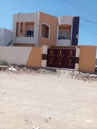 الديوم التصنيع • ٣٠٠م • بيت