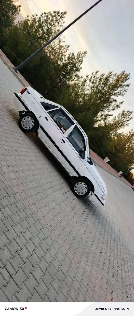 🌹ماشەاللە لەماڵی هەموو لایەک🌹
دایۆ ی لیماس 🚗مۆدێل 1995
ئاڕمی پلاستیک سلێمانی بەشەرتی 
ئاڕم و ئەوەلیات مووس و بڕاوە 
مەکینە16ی بەغاغ 
کارەبایی هەموو گیانی مەزپووت ئیش ئەکات جام کارەبا مووکەبەرە و تەرجیلی بلوتوز گەرمی مەزپووت ئیش ئەکات چووار تایەو ویلی لۆکی لەژێرە ڕزیویو خایسی نییە
تەقەوڕەقەی نییە پێشودووای کەپسە
شوین سلێمانی 🌹نرخ 12گەلا 💰
ژمارەتەلەفون📠*********** السليمانية, العراق
