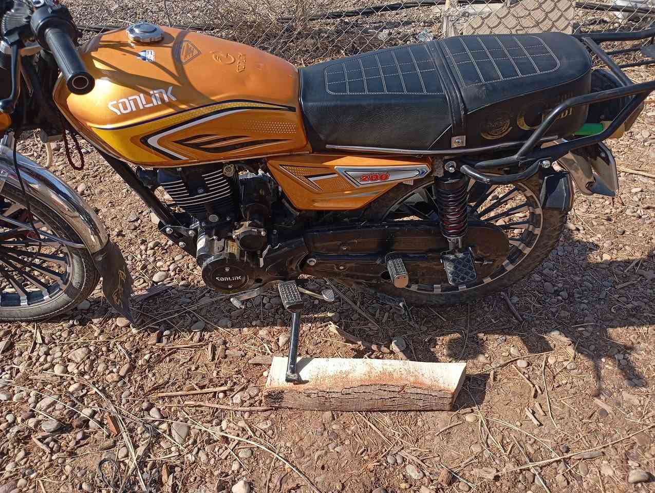 السلام عليكم دراجه سونك لبيع (مكلف بل نشر) 
موديل 2025نزلتهه بشهر الثامن 
بيهه اوراق مكاني بغداد تاجي 
رقمي *********** بي واتساب 
سعر 800بيهه مجال حك الجيه
