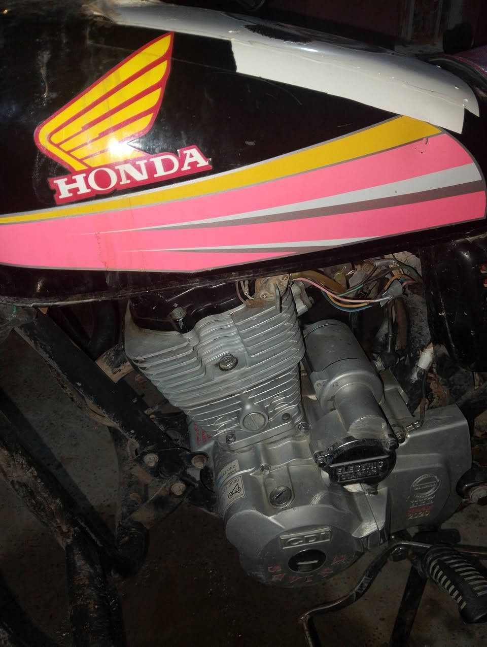 السلام عليكم ماطور للبيع سيڤان موديل 20 مفتوح مره وحده  نضيف حيل نشاط فول شلعه ومعدل السعر 325وبي مجال


**إذا كنت صاحب هذا الإعلان وتريد حذفه لأي سبب، رجاءا أرسل رسالة إلى الدعم الفني**