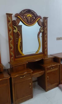 غرفه للبيع • نضيفه • قرب قرية الرزكان