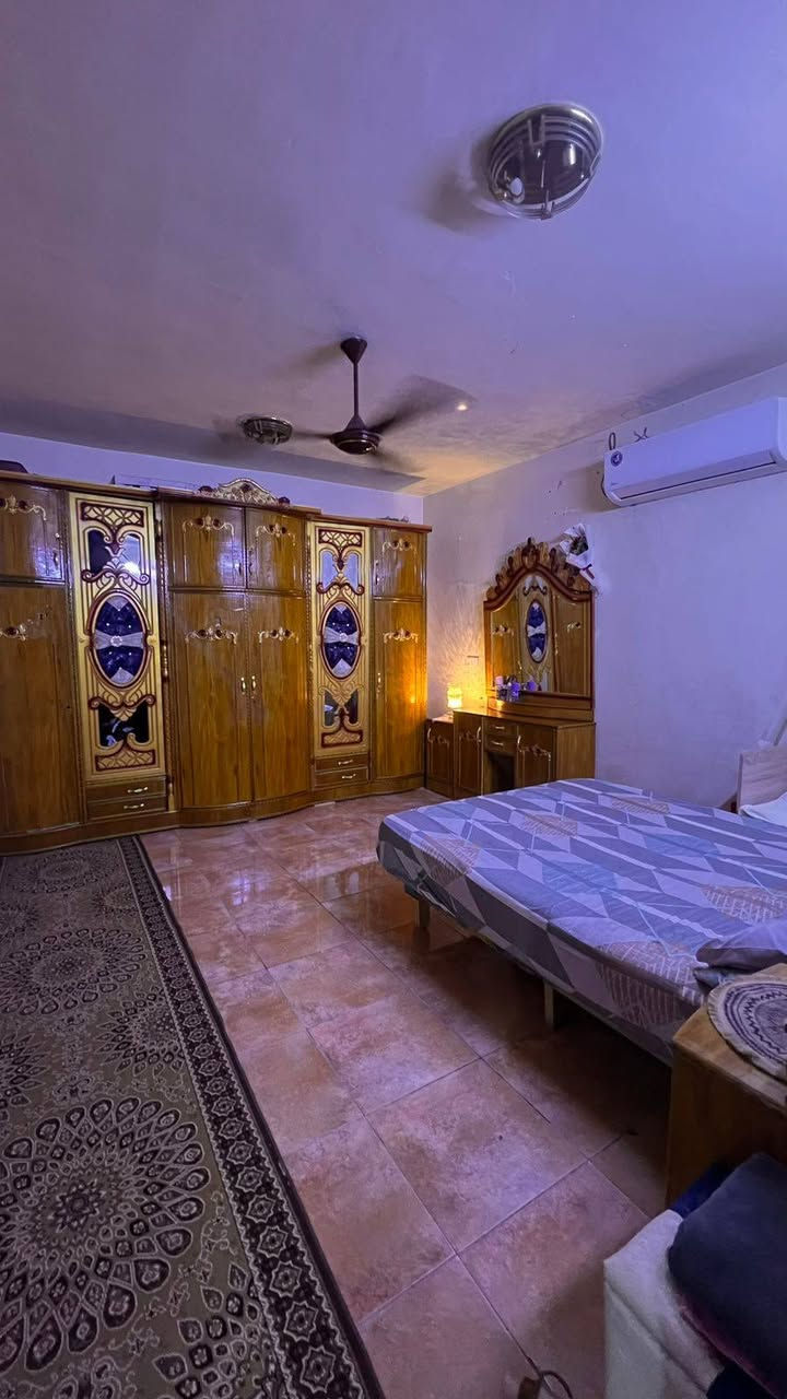 سلام عليكم معروض يمي مشتمل طابق ثاني بلديات صحفيين  مساحه ١٠٠ م
درج معزول
باب معزول.
غرفتين كبار
وصاله من ضمن المطبخ
وحمام
للاستفسار ***********
ملاحضه غير مؤثث
