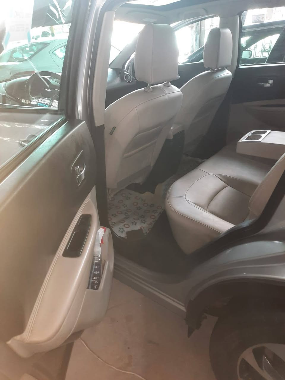 نسيان قاشقاي اخت الروج مديل 12 اربيل رقم انكليزي باسمي شرط التحويل
بانوراما
كاميرا خلفي 
حساسات خلفية
بصمات ابواب
كير مكينه شرط
حدادية كاملة
السيارة كلين ماعدا شخط بالجاملغ الايسر
الاتصال *********** سامراء, صلاح الدين
