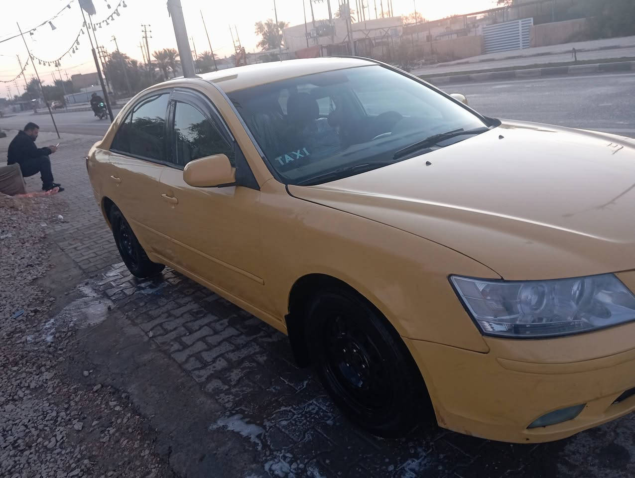 سوناتا اصفر خصوصي رقم اربيل للبيع او المراوس حسب القناعه 
وارد كوري موديل ٢٠٠٩
حجم المحرك خطين ٢٠٠٠
بيه شبر يم قبق البانزين دحجه خارجيه فقط بل كشر كفاله دواخل 
كير محرك حداديه كله جديد تبريد شغال شاشه لايتات  زنون كهرائيات كله شغاله
السعر ٧٥ وبيه حك الجيه 
الموقع النجف المشخاب 
رقم التلفون ***********
