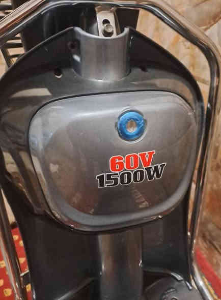 السلام عليكم دراجة شحن لبيع موديل ٢٥ جديدة ٥بطاريه كلشي  عل الفحص ***********
