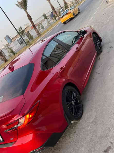 السلام عليكم كامري للبيع ٢٠٢٥se
بيه حادث بجم فقط خشوم الشواصي مرقم كامله ماشيه ٤٠٠٠ 
السعر ١٩٣ للاستفسار ***********
