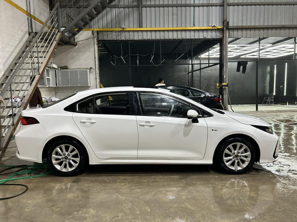 كورلا 2025  هايبرد شكل الخليجي  📍⚜️

مكفوله كفاله عامه من من الصبغ و البارد و التبديل  

ماشيه 11 الف  فقط بعده جديده  

 مرقم كامل رقم بغداد الدولي تحويل ثاني يوم بسمي 

فول مواصفات 

البصمه تشغيل وبصمه أبواب 

فتحه سقف 

اوتو هولد 

سايد بريك بصمه 

انضمه قياده نورمال -ايكو - سبورت 

شاشه ديجيتال 

شاشه اعطال 

جام أربعه اوتو 

مثبت سرعه 

تحديد مسار 

رادار امامي 

القياده الاليه 

سياره جديده بعده بحاله الشركه 

السعر 154💲 سعر مناسب اكرر سياره جديده  

اللاستفسار اتصال ع الرقم ***********

العنوان بغداد
