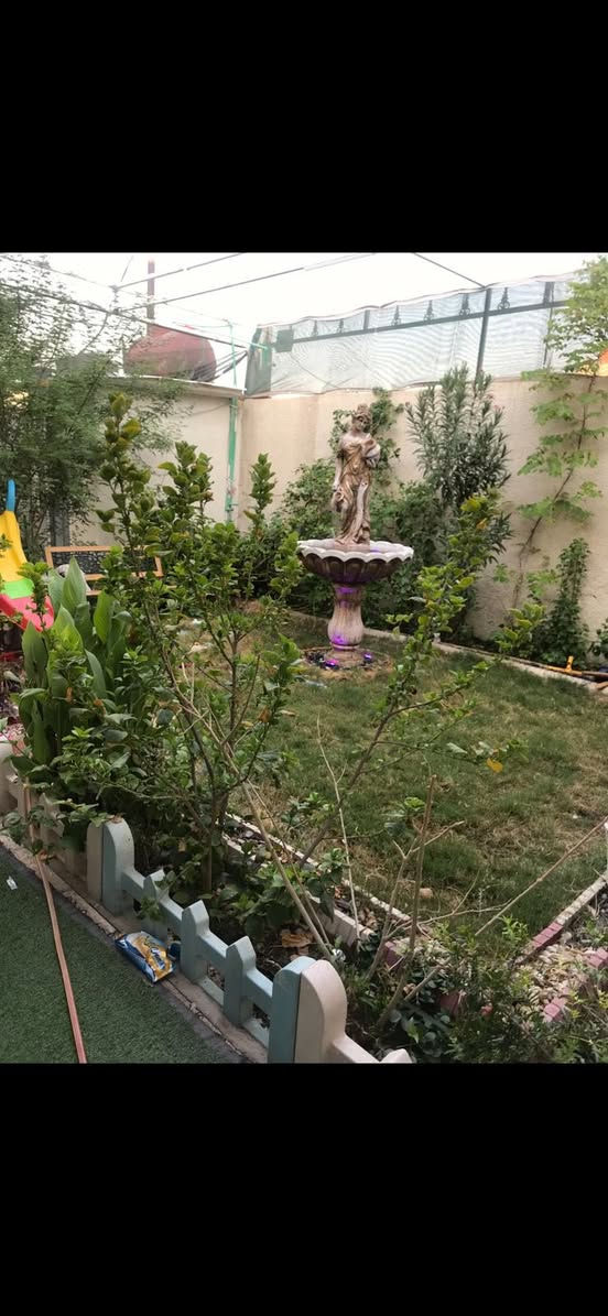 للبيع بيت سكني في ابو الخصيب عويسيان شارع القصور 

🔹 المساحة: 300  متر وقف سني اصولي 
🔹 عدد الغرف: 3 غرف كبار 
🔹عدد الحمامات: 3 
استقبال صالة 
مطبخ حار وبارد 
ديوانية 
حديقة 
كراج 
🔹 الموقع:  عويسيان شارع القصور  مناسب للسكن العائلي، وللاستفسار أو المعاينة التواصل على: ***********
