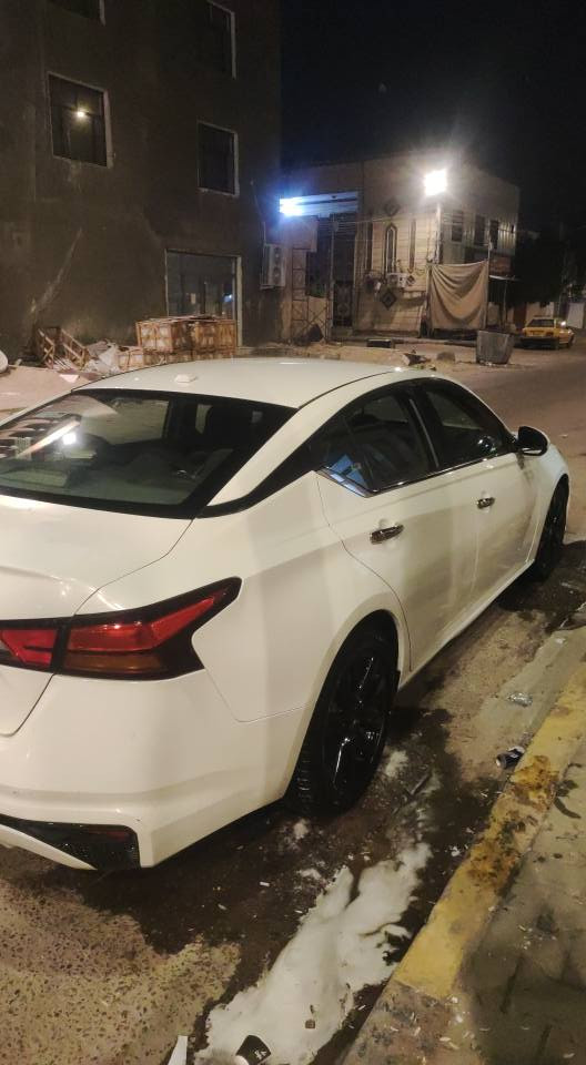 نيسان التيما موديل 20 وارد امريكي سياره جاهزه مكينه وكير وحداد تخم تاير كله جديد السياره فول تحكم ستيرن بصمة ابواب بصمه تشغيل السياره معوقين باقي بس هاي السنه تصير حره تاخذ وكاله عامه باسم المشتري للبيع فقط اي ستفسار *********** البصرة, العراق
