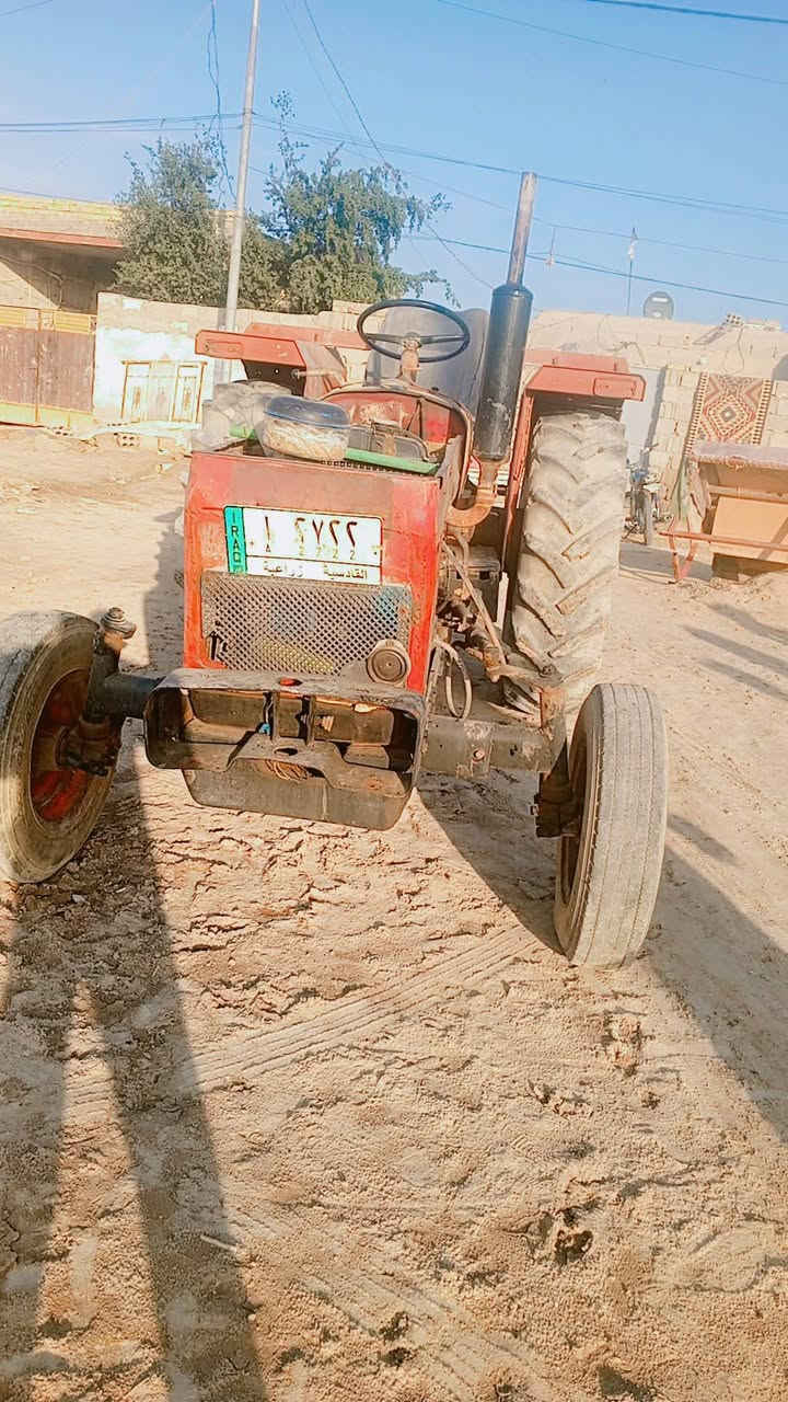 سلام عليكم مكينه عنتر 71 لبيع مكينه جهزه عنوان واسط قضاء الحي الستفسار تصال علا هذا الرقم ***********
