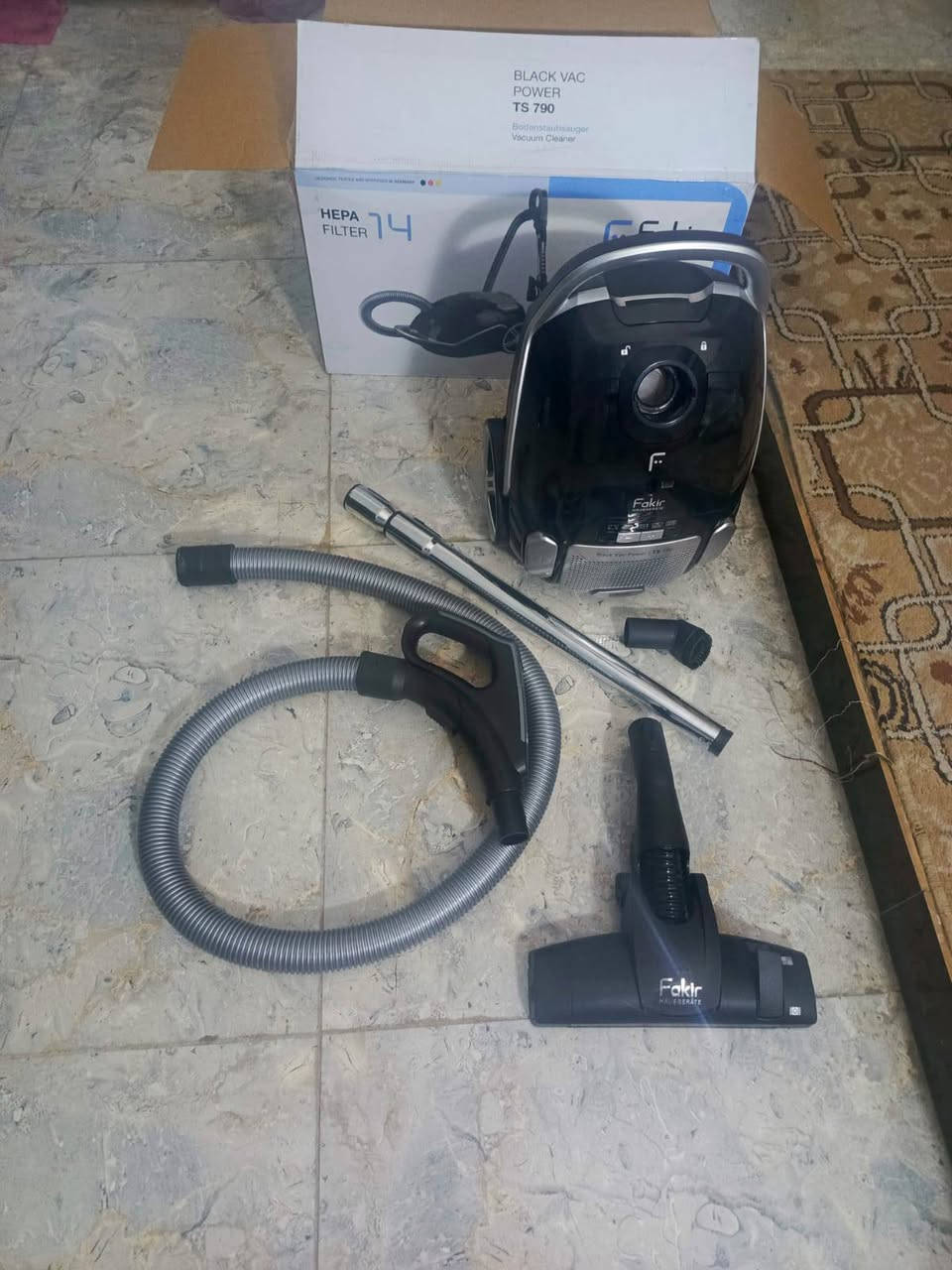 مكنسة كهربائية اخت الجديده المانية ماركة
Fakir. كيبل بكرة يفتح طول حسب الحاجة
تشتغل عالوطني وعالسحب بيهه تحكم امبيرية وشغلهه حلو سعرهه 85المكان بغداد.دورة
***********
