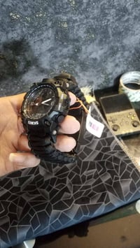 ساعة • مستعملة