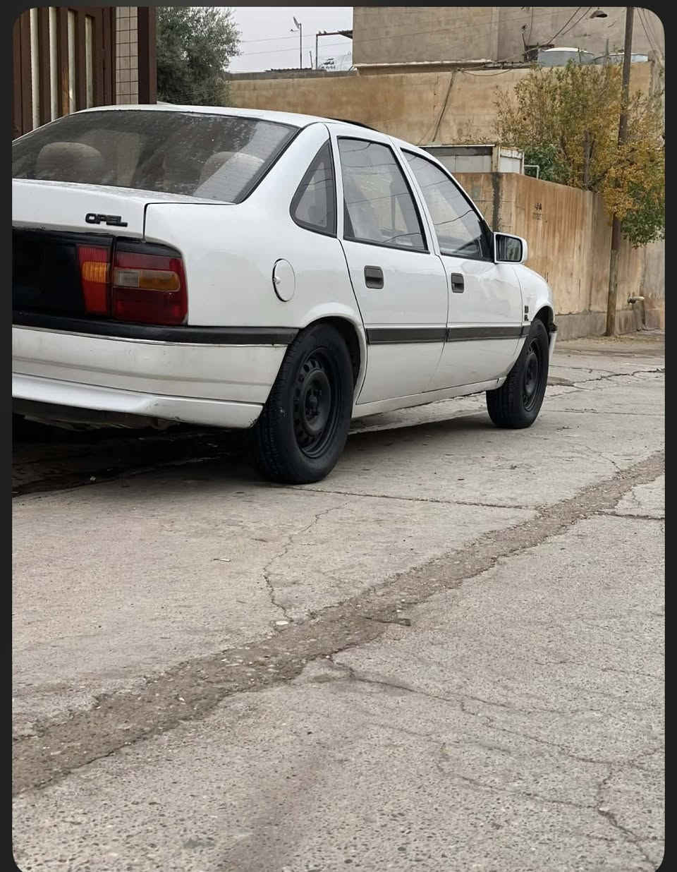 بۆفرۆشتن
ئۆپڵ ڤیکترا 1990   مەکینە 16 قایش پان ،سلایت ، پاوەر
 سەنەوی ٢٠٢٣ بەسەرچووە دەفتەر بەنزینی هەیە 
بێ عەیبە تەقە و ڕەقە و مەکینە و گێر بە شەرتە 
سێ پارچەی سبوغە و کەمێکش لە پێشەوە لێدراوی هەیە ئەودوای بەشەرت زۆر بێ کێشەیە پاتری و تایە و 
جام و هەمووی تازەیە سعری ( 41$ )و مەجالی تیایە 
ڕەقەم موبایل خاوەن سەیارە  (*********** )

للبيع اوپل ڤكترا  لون ابيض محرك 16 قايش عريض گير محرك شرط  سياره نضيفه جداا سلايت پاور  بيها ضربه شويه  3 قطع صبغ  فقط  صدر امامي خلفي جديد پاتري جديد تايرات جديد جام امامي جديد  سنويه منتهي من 2023 دفتر بانزين موجود بشرط تحويل ووكاله  مكاني كركوك شورجه سعر (٤١$) بیها مجال رقم صاحب سیارە (*********** )
