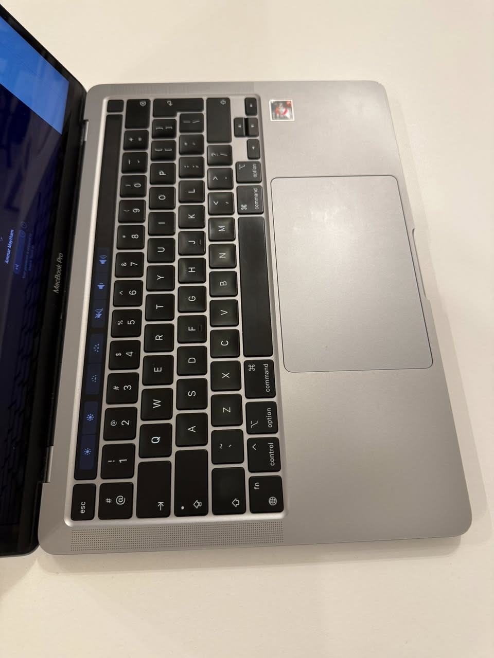 Macbook Pro 13" 2020
CPU M1
RAM 8GB
Battery Life 88%
Battery Cycles 218

نظافة 90%
اللابتوب شغال ومابي اي مشكلة فقط الشاشة يحتاجلها تبديل
السعر 400 الف
***********

