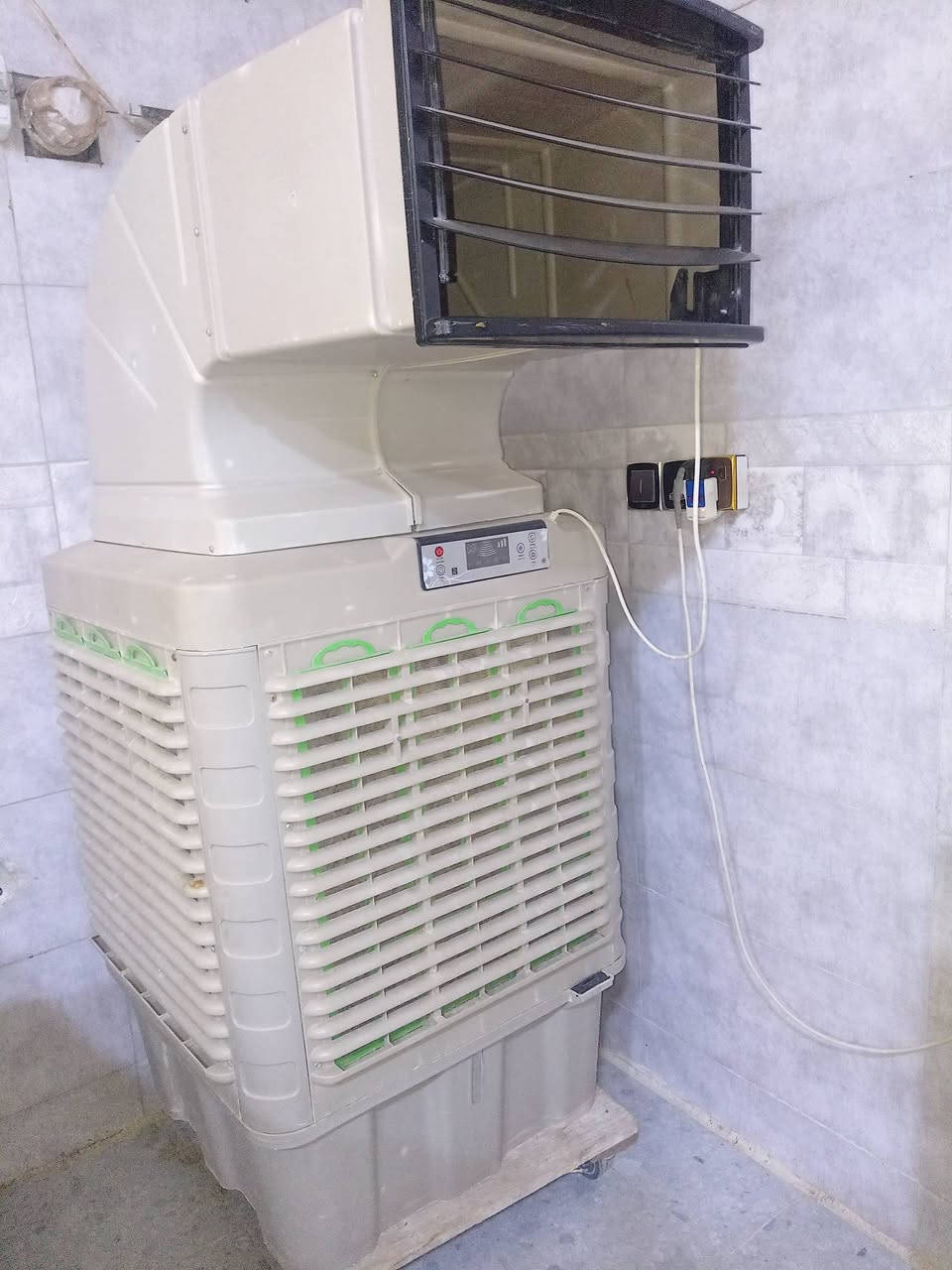 كونفيرا للبيع حجم كبير جدا تصير خارج وداخل البيت تفيد المواكب نضيفه وجديده هواها بارد ثلج سعر ٢٢٥ بيها مجال العنوان السفحه قريب ع جسر الشيرازي


**إذا كنت صاحب هذا الإعلان وتريد حذفه لأي سبب، رجاءا أرسل رسالة إلى الدعم الفني**