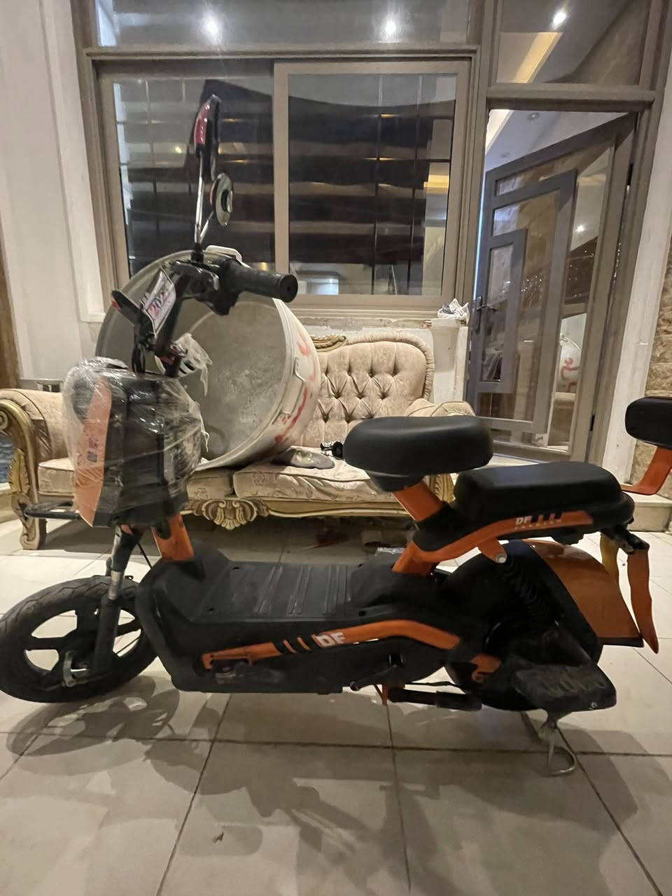 السلام عليكم هاي دراجه شحن للبيع200وبيه مجال بصمه وقفل تايرمواصله عل مازنجر***********
