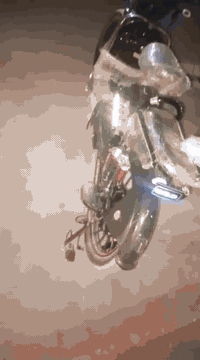 السلام عليكم شباب دراجه شحن للبيع سعر 400 بها مجال رقم ***********
