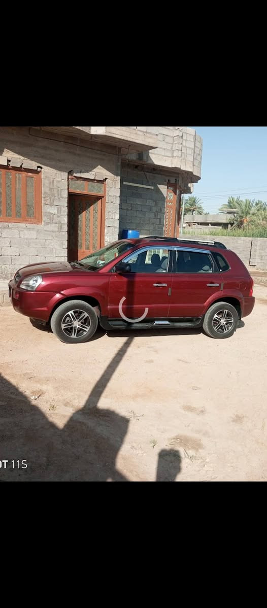 السلام عليكم سياره توسان 2007 بيها  صبق حزام سعر 77 ها ذه رقمي ***********
