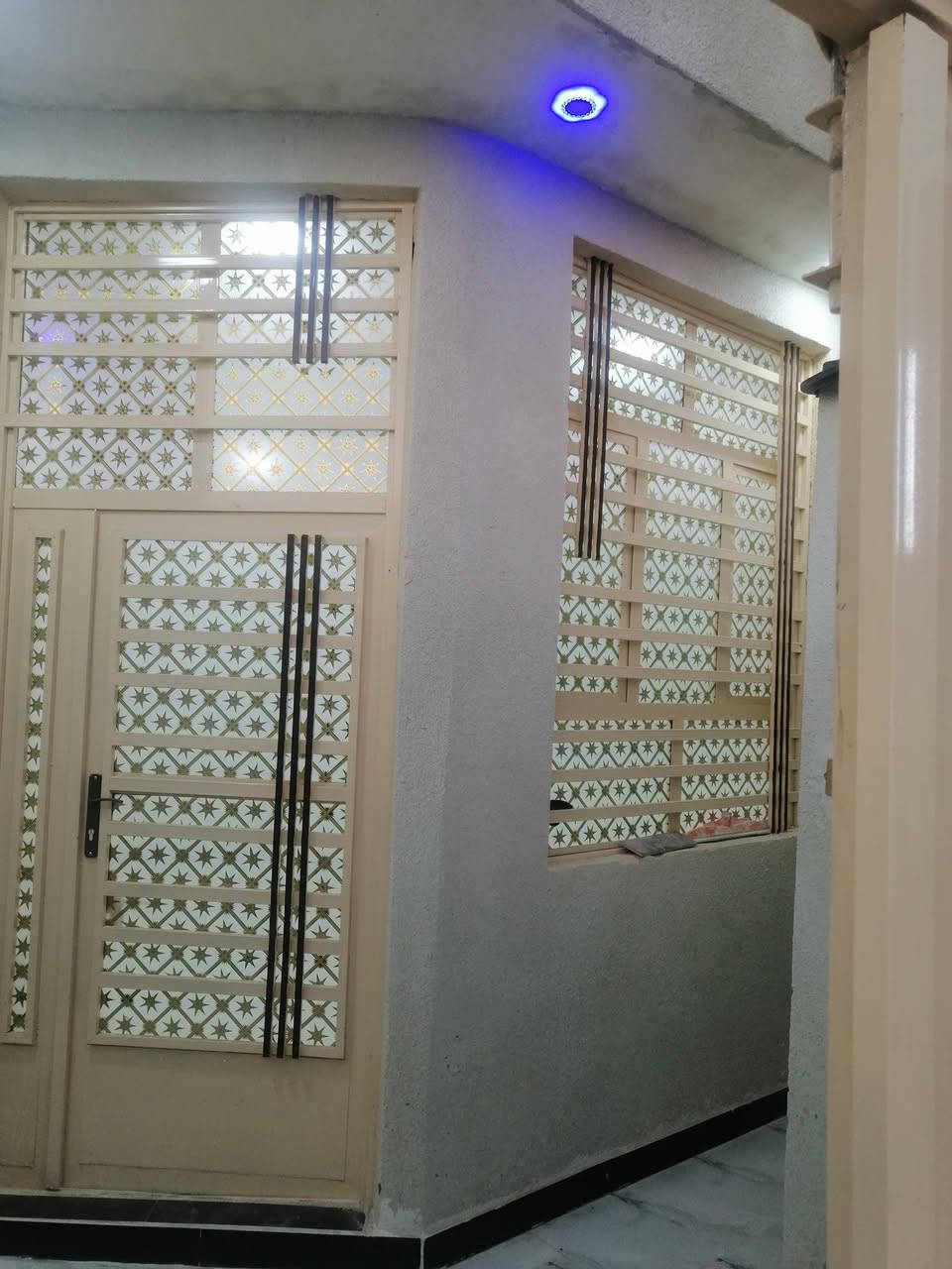 دار عدد ثنين البيع جاهزات السكن وره البدعة بزراعي الاستفسار عاله هاذه رقم ***********
