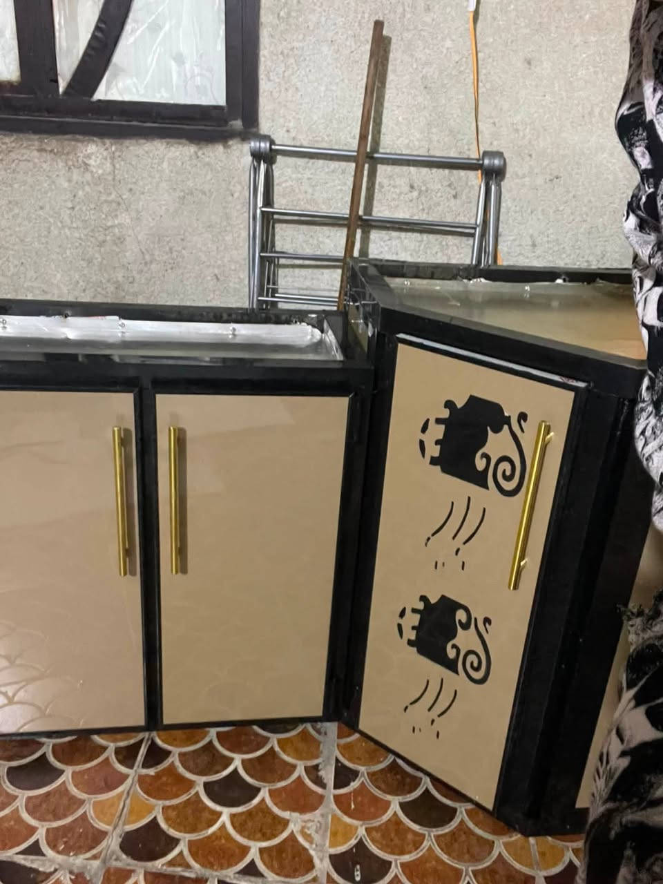 سلام
عليكم عندي كاونتر جبير على مطبخي ازغير ٥ قطع مو سوكي تسكام


**إذا كنت صاحب هذا الإعلان وتريد حذفه لأي سبب، رجاءا أرسل رسالة إلى الدعم الفني**
