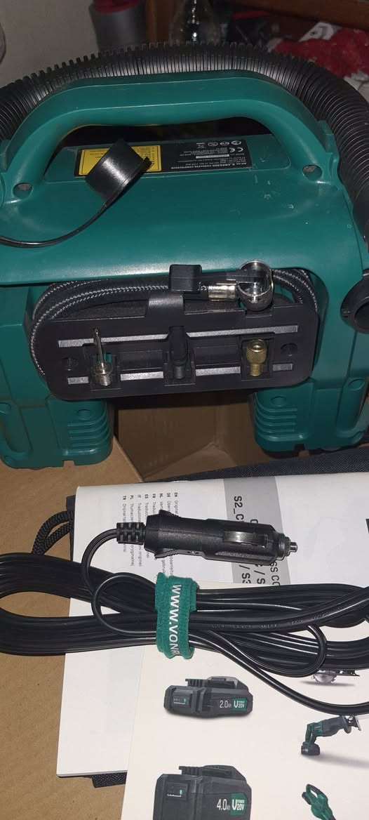 منفاخ سيارة حديث جدآ يعمل بنظامين بطارية وشاحنه ونظام تشغيل على جداحة السياره استخدام متعدد ينفخ اطارات السياره مع خاصيه نفخ دوشك ومعدات التخيم والمسابح ماركة فانروك الهولندية بضاعه اصليه جديده بالكارتون غير مستعمل للإستفسار الاتصال على الرقم ***********
