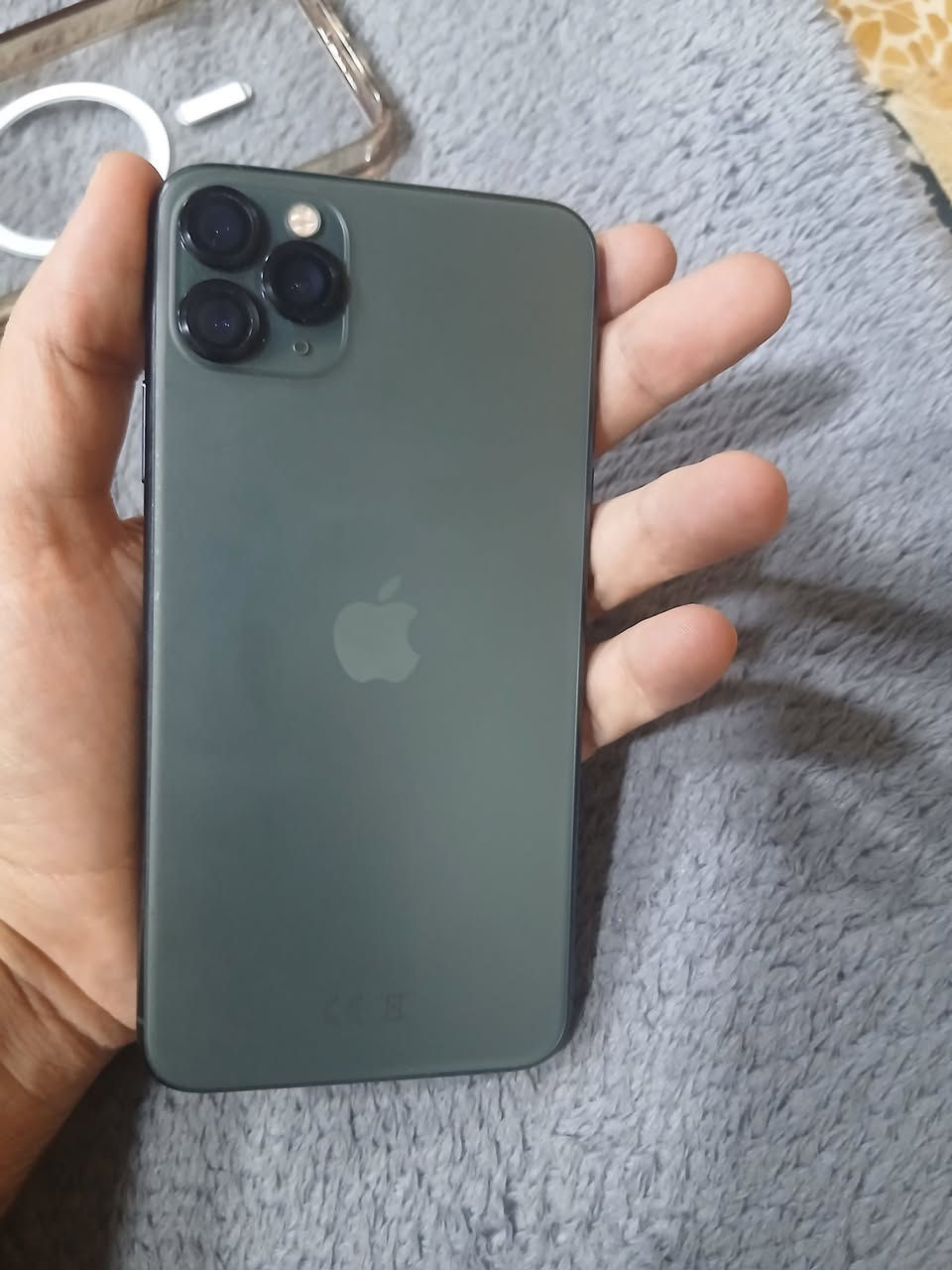 للبيع فقط 
iphone 11 pro Max امريكي
السعة 64 
بطارية 73 
دبل شريحه
فيس ايدي شغال 
__
نورمال مامفتوح ولا امبدل بي شي تجي تأخذه من الباب + نظافه الجهاز 95 جدا نضيف 
_ 
واتساب ***********
_
السعر 250 وبي مجال شويا
—
ملاحضه اكو نقطه جدا صغيره بطرف الشاشه ماتبين ولا تاثر علا ايشي نقطه بكد النمله
