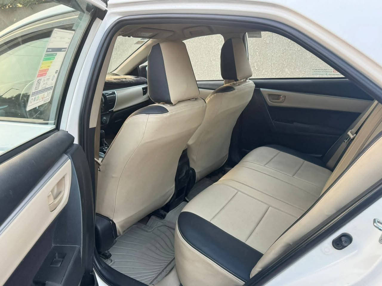 كروله 2018خليجي محرك2000
مكفوله كفاله عامه عدا تكحيل باب السايق ب129 وبيه مجال  رقمي***********
