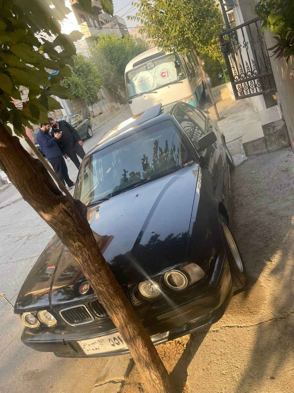 ٥٢٠ گێر عادی ڕەشی قەتران🖤
سەیارەکە تا خوا حەزکا جوان و بێ مەسرەفە 
مۆدێلی ٩٥ جە فولل فوولە 
پێش پان  
کوشن جلدە 
دەبڵ گێچە 
سوکانی ئێم 
دەعامی ئێم 
سڵایدە 
٢ جام کارەبا 
تەبرید مەرکەزی 
٦ کەلە  و ئاوێنە کارەبا 
٤ تایە و ویلی لۆکی لە ژێرە
سەیارکە ئاڕمی ئەسڵی سلێمانییە  و بەشەرتی خەرەمەش ئەیەم 
سەیارەکە بێ مەسرەفە 
ئەگەر موشتەری نیت لە کاتی خۆت و منیش مەگرە لەگەڵ ڕێزم
سعری ٤٥$ معامەلەیەکی برایانەی تیایە 
*********** السليمانية, العراق
