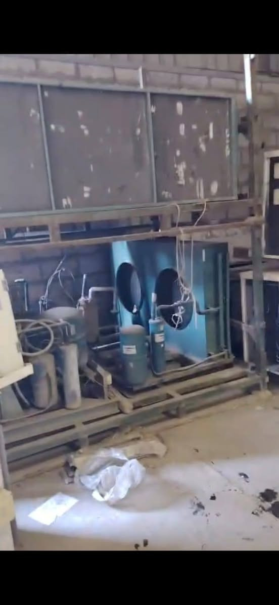 السلام عليكم
 اجهزة تبريد مركزي للبيع العدد 4 اجهزه الحجم من 10 طن فما فوق معروضات الجهاز ب20 ورقه
قابل للتفاوض 
العنوان بغداد جسر ديالى الجديد
للتواصل ***********
