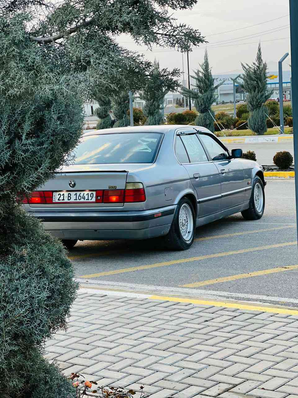 بي ام موديل 1990محرك 525بيلادي كيرمحرك شرط جام كهرباي دواخل صاج ويل حسير  تيرات جديد سنويه جديد شرط تحويل وكال سعر 53بي مجال *********** كركوك, العراق
