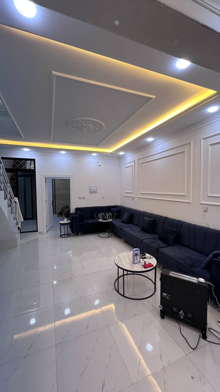 كود اعلان 9/80
🌎منزلين زيرو للبيع 
🔸سند طابو يتسجل بإسم اي عراقي
🔘أربيل-في حي هفالان قرب مطعم باب الحارة
➖منزلين للبيع  
➖مساحة 100m
➖تتكون من-3غرف نوم-صاله-مطبخ -مجموعة صحيات-
للتواصل 📞
***********
***********
**************
في حال لم يتوافق العقار مع رغبتكم او لم يكن بقدر امكانيتكم زوروا موقعنا على تلكرام للتصفح على اكثر عدد من العقارات المتوفرة
https://t.me/alialmshhadani أربيل, العراق
