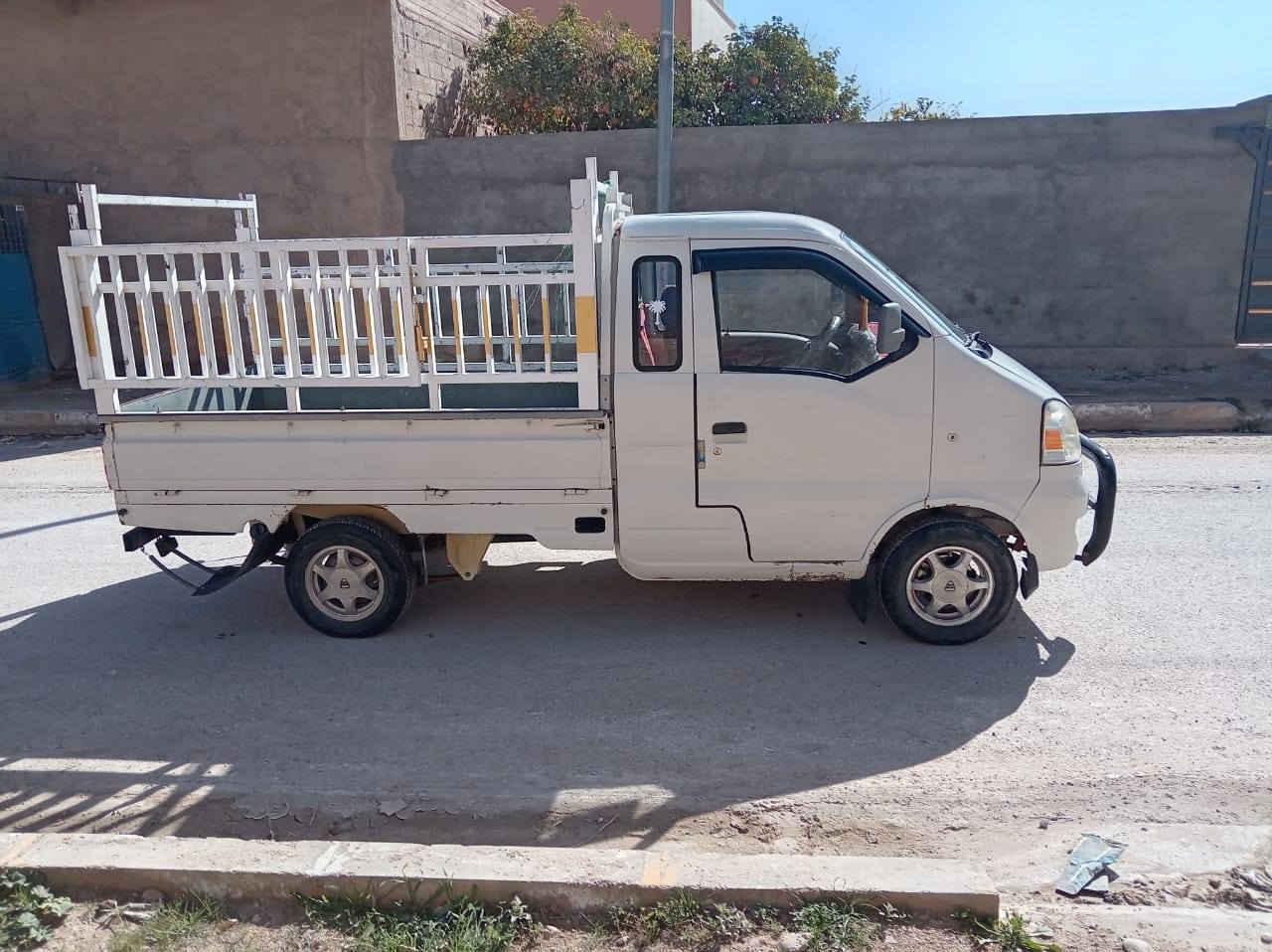 سلام عليكم مكلف مكلف  للبيع عموشه هافي موديل 2012 الك تحويل  كير ومحرك واكسن كفاله سياره بلاديه لا صبغ ولا ضربه السياره كاعده وحلوه طخم تاير جديد ***********
