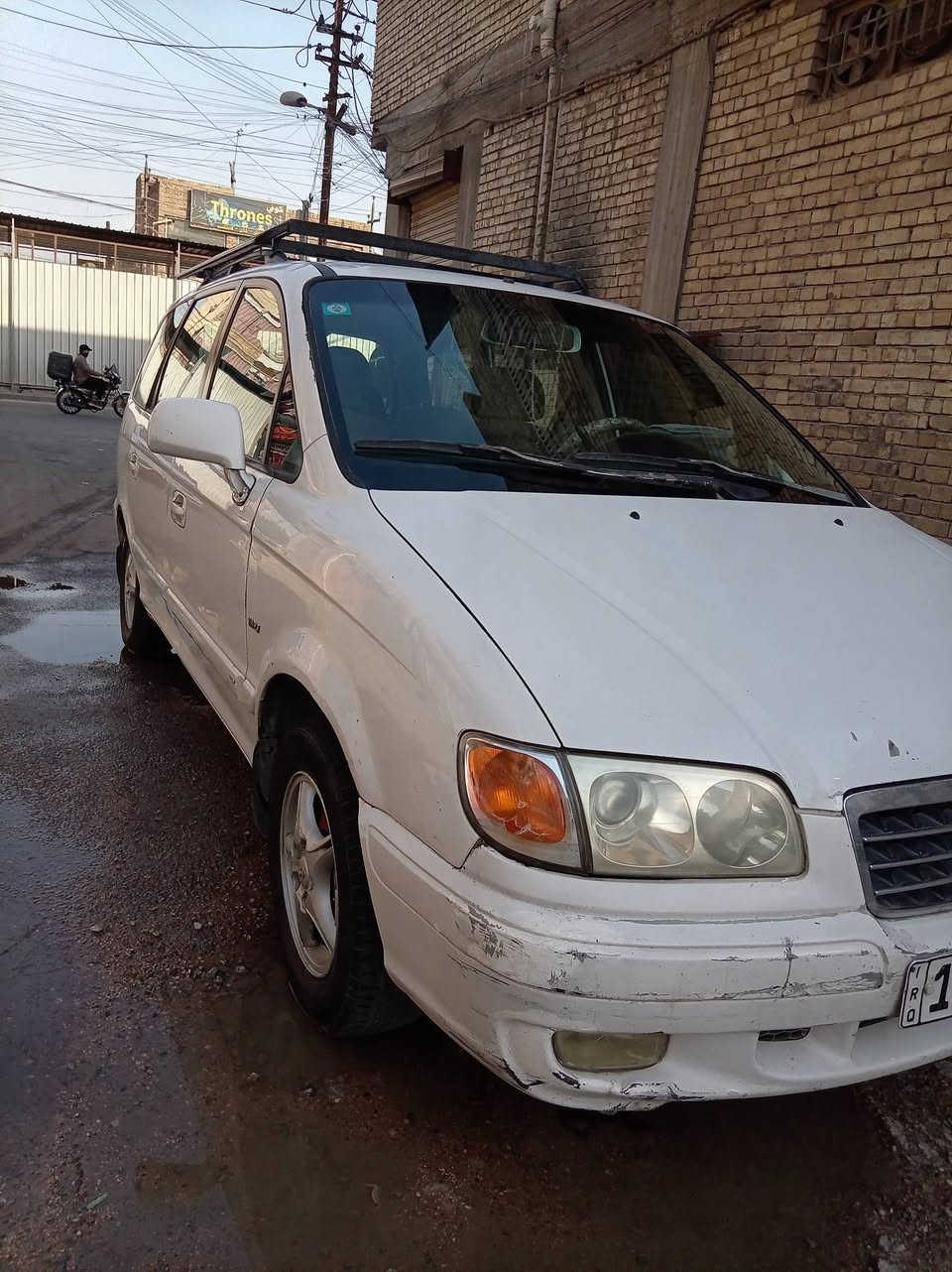 تراجيت 2004 بدون حادث بدون صبغ فقط اشخوط بسيطة گير محرك كفالة التبريد ثلج فتحة للفيت بم يعني ميحتاج تنزل تانكي البانزين حتى تبدل الفيت بم السيارة نظيفة وجاهزة السعر 72 وبيها مجال العنوان بغداد الاورفلي ***********
