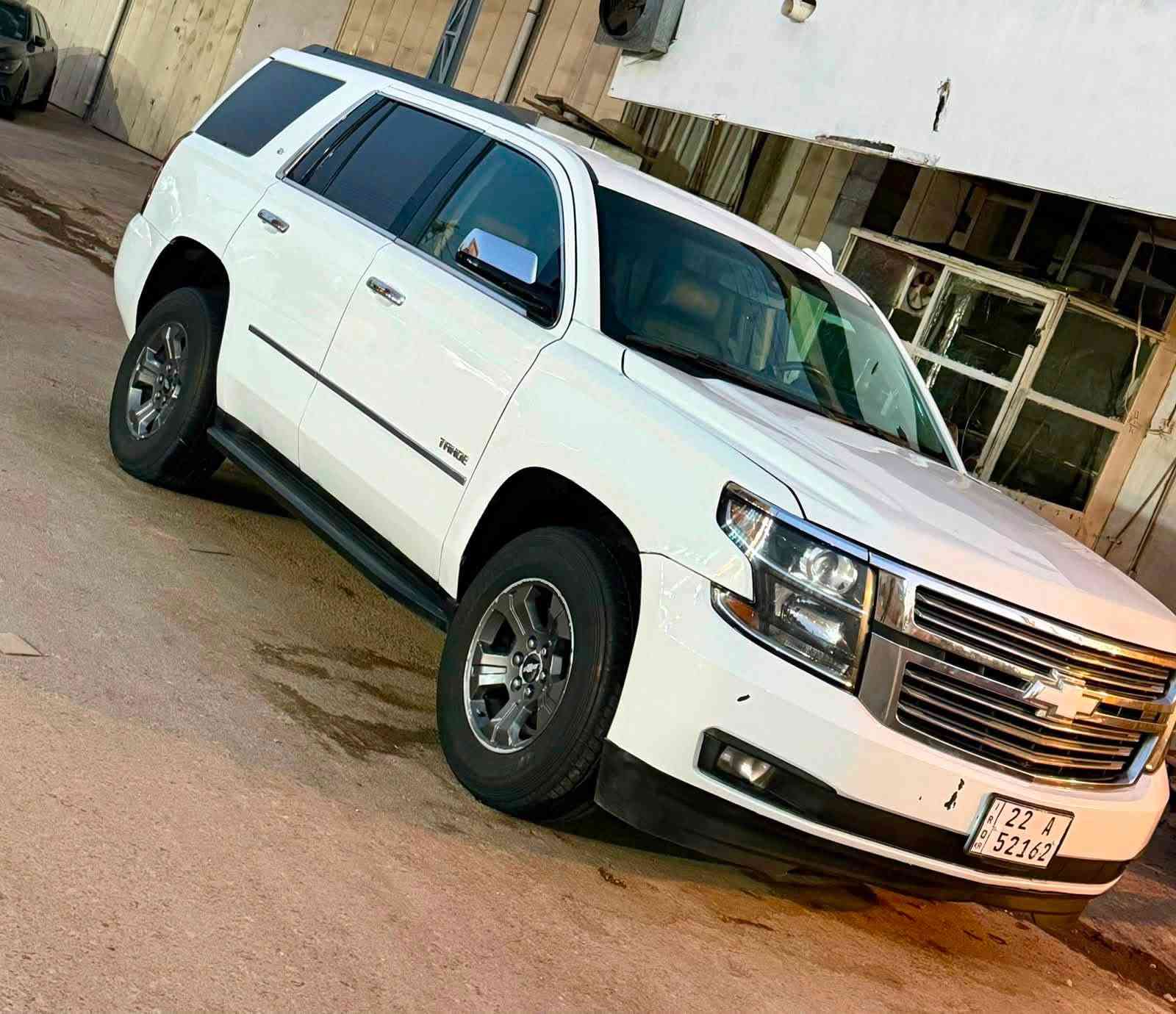 سلام عليكم
CHEVROLET  LT

تاهو 2017  ادوات متومه طبق اصل

السيارة ماشية  (105) الف كيلو متر 

كفاله من كص وفتح فقط جاملغ وبنيد بي صبغ 

المواصفات //LT                        

٨سلندر 5300

كراسي جلد اصل

كراسي اثنين كهرباء

كراسي هزار( عند اقتراب السيارة من اي شي )

كراسي خزن(ميموري)

كراسي(تدفئة+تبريد)

كراسي خلفية تدفئه

تبريد خلفي شاشة

شحن الهاتف لاسلكياً 

كروس سرعة

فول تحكم استيرن(جهتين امامي+جهتين خلفي)

استيرن كهرباء

استيرن تدفئة

شاشة عرض الاعطال

صندوك كهرباء(شفط)

نظام السير على الخط

دبل كير(عادي+اوتوماتيك)

دبل حساس(امامي+خلفي)

نظام تحكم بمستوى الضوء الداخلي

مانع تزحلق

منضومة زنون

پدل كهرباء(تحكم كهربائي بالبريك والبانزين)

نظام فتح الابواب لاسلكياً

فور ويل

شاشة امامية كبيرة اصلية

شاشة خلفية DVD اصلي 

كامرة خلفية 

تشغيل عن بعد

قاصة سرية

دوسات كتابة CHEVROLET

اشارة بالمري

مري كهرباء(شفط)

لايت عدسة زنون

لد امامي

سستم_صوت

مكان السيارة ميسان سعر 145وابيه مجال 

‏للاستفسار الاتصال على ***********
