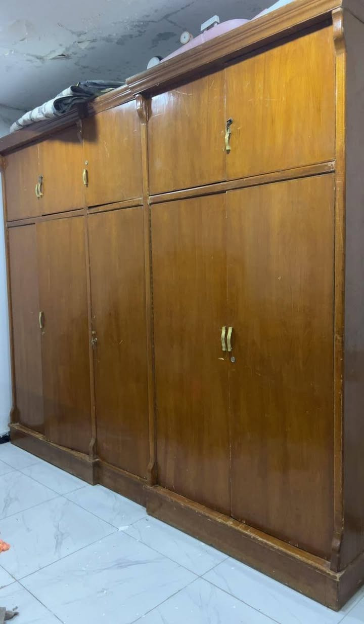 غرفه صاج عراقي لبيع سعرها ٥٥٠ وبيها مجال بسيط مكاني بياع شهداء رقم ***********
