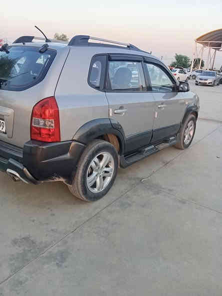 السلام عليكم
تكسون 2009 رقم نينوى الجديد شرط التحويل نظيفة احلى من الصورمحرك كيرشرط تفاصل موجودة بالسونار السعر 117 ومجال حگ الجية الشراي يتصل ***********
