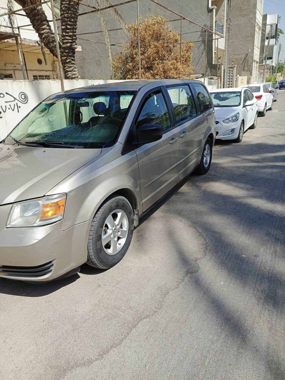 دوج كرفان موديل 2009... سياره وارد امريكي بدون ضربه .. تبريد تدفئه مكينه اكسل كير مكفول مكفول .... صدر امامي خلفي جديد .. تايرات تخم جديد ... باتري جديد .. كشنات بلع .. رقم ديالى تحويل ثاني يوم بسمي ... مكاني بغداد ... الرقم ***********... السعر 110
